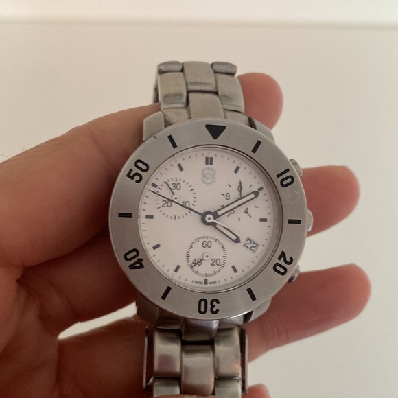 Swiss Army Victorinox Stainless Steel V7-15 Chrono S. Unisex Watch - Picture 6 of 6